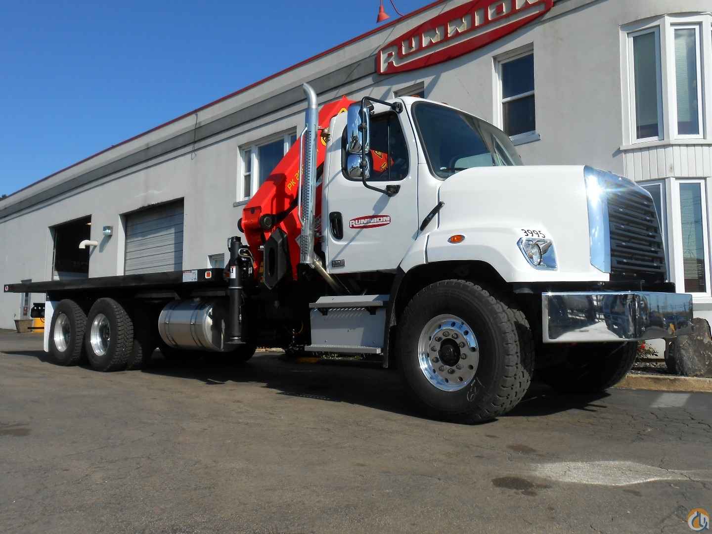 Palfinger PK26002-EH knuckleboom, unmounted, radio remotes