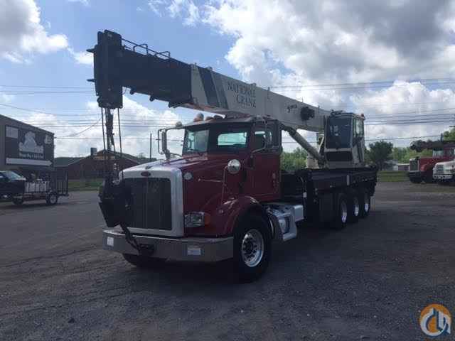 2009 Peterbilt 367 with National 18103 40 Ton Rear Mount Crane