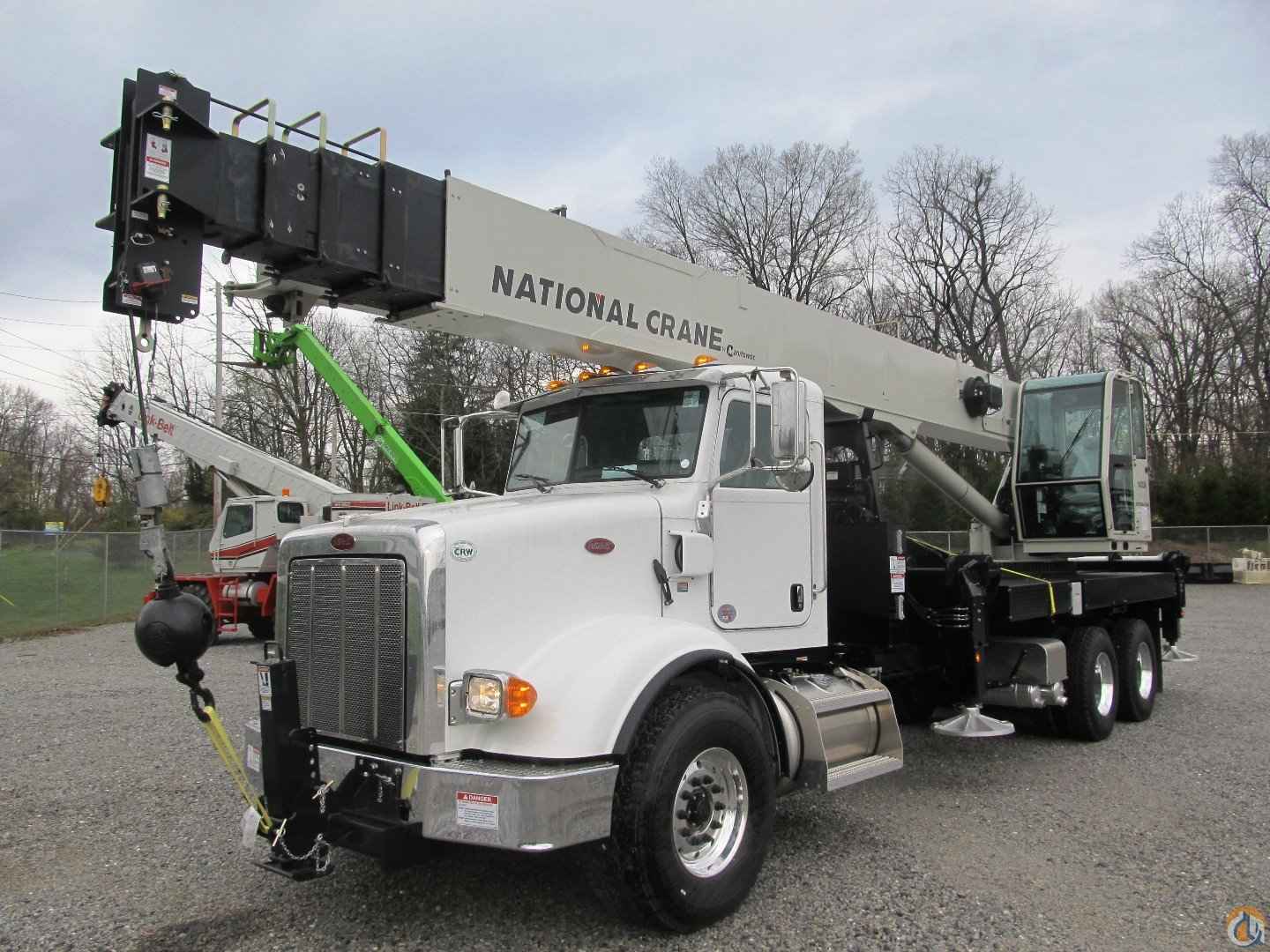 2016 National 14127A on Peterbilt 365