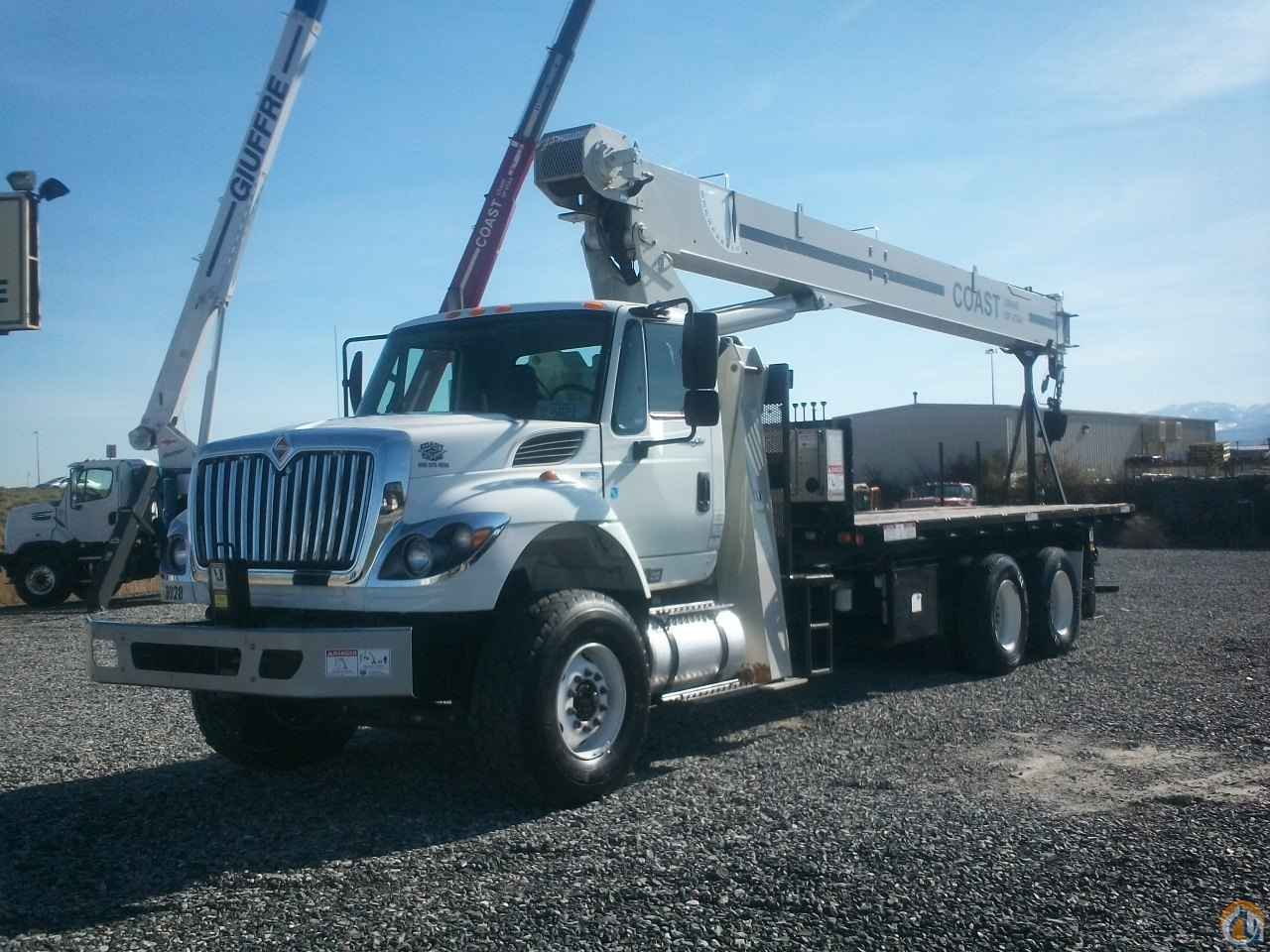 2012 National 23 ton, 100' Boom, Low hours and miles!