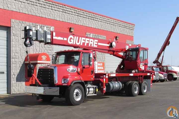 NEW 35 TON RS WITH HEATED CAB AND 165' REACH!!