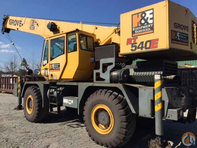 2008 Grove RT540E