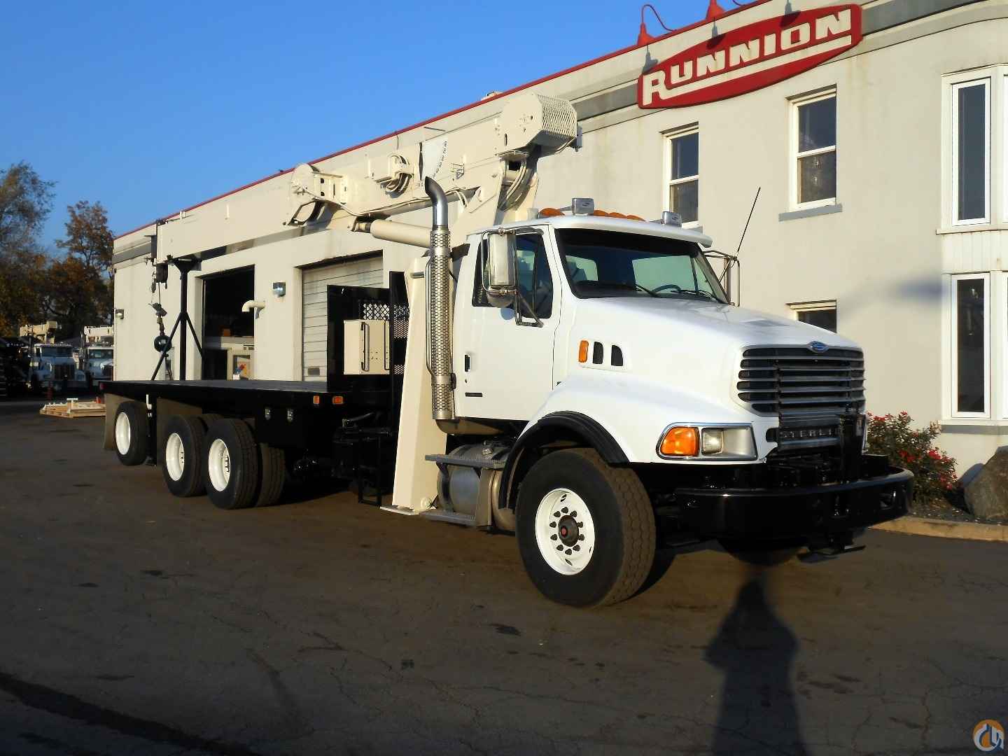 National Crane 8100D with 44' jib, 2007 Sterling LT9513