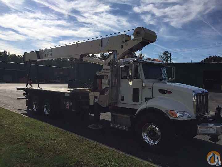 2009 National 900H Boom Truck