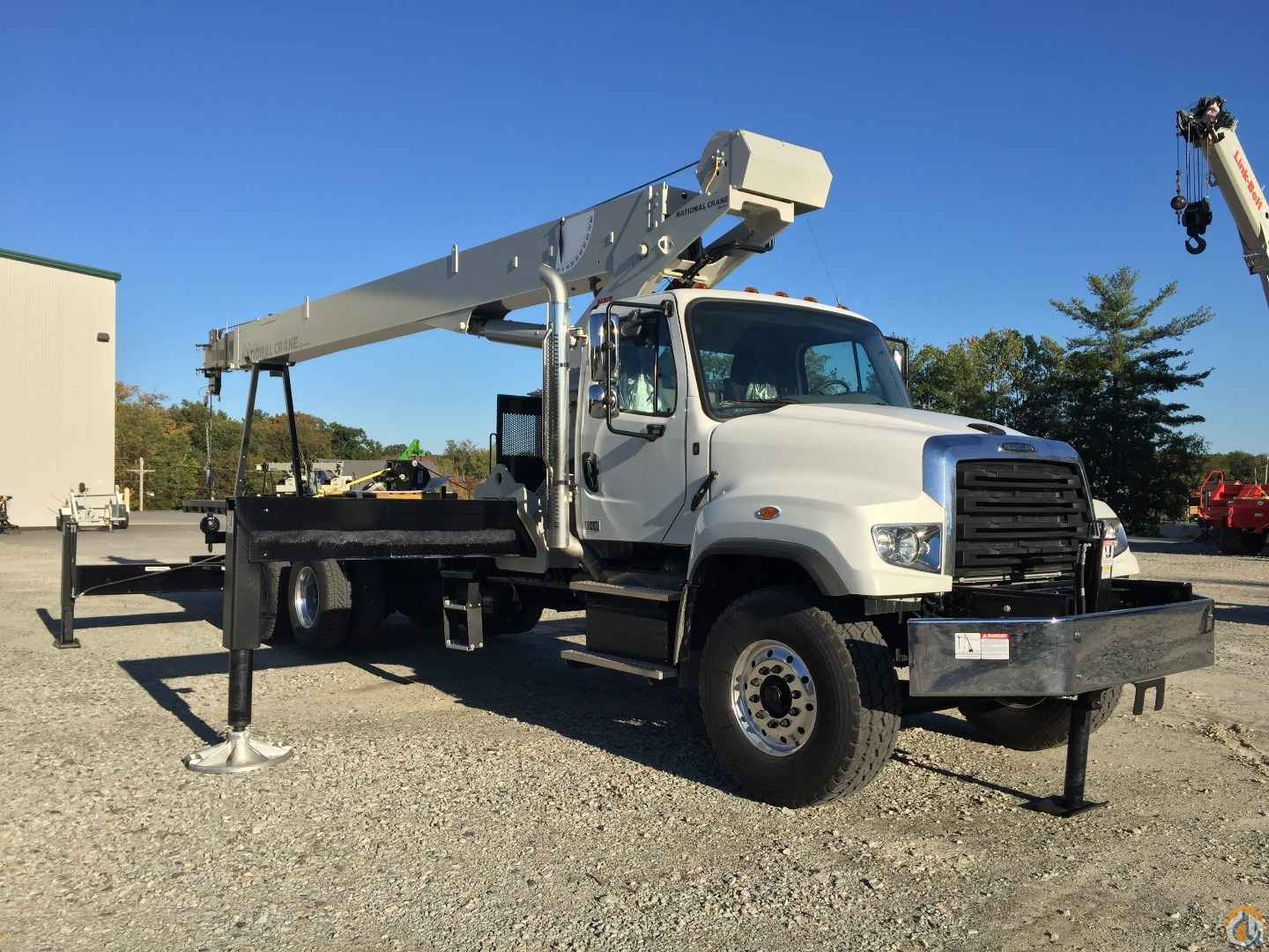 2015 National NBT30H on Freightliner 114SD