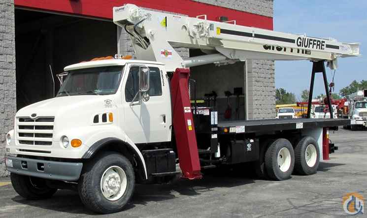 USED 23.5 TON GREAT CONDITION - ON 1999 STERLING TRUCK