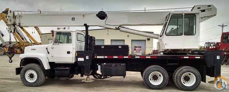 National 1295 Swing Cab - Boom Truck