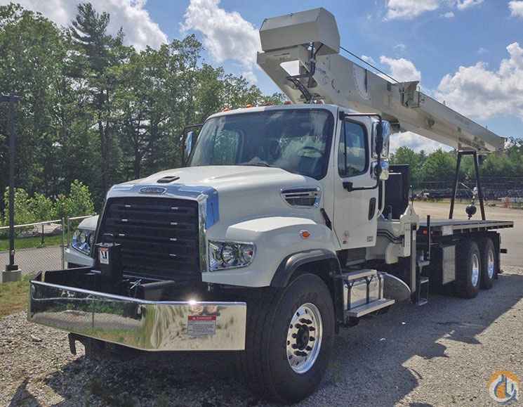 New National NBT30H on Freightliner 114SD Just Arrived!