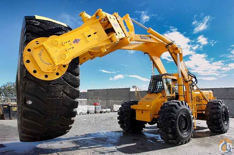 2012 Pettibone Super 30 IMT Tyre Handler