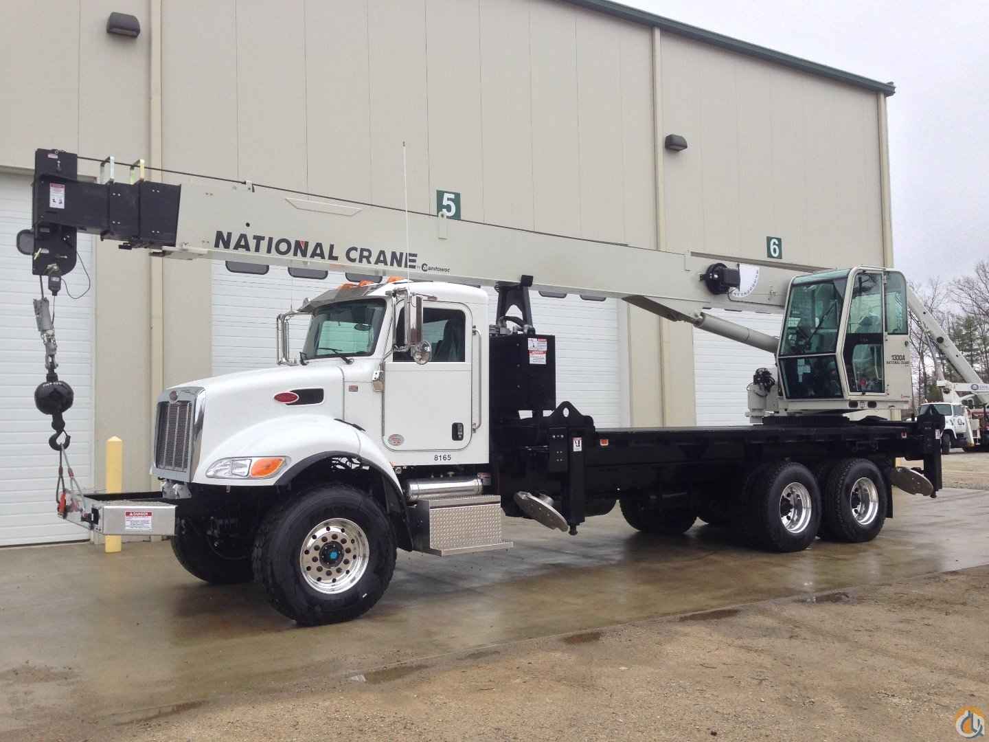 2015 National 13110A on Peterbilt 348