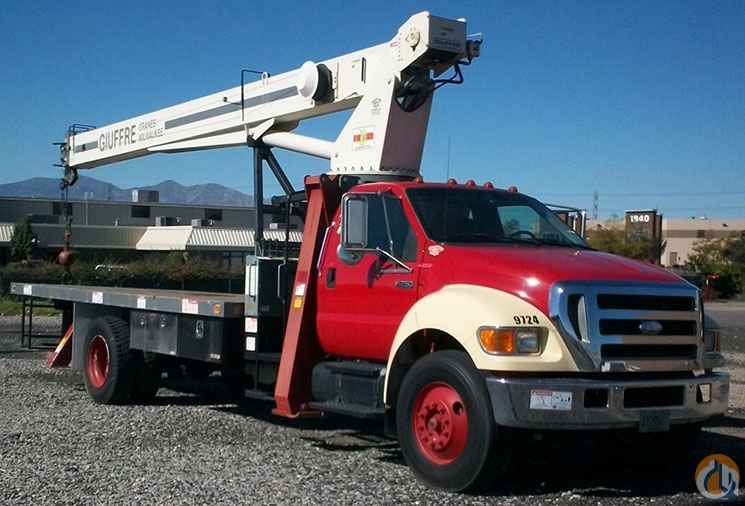 18 TON TEREX ON FORD F750 CHASSIS, 70' BOOM. LOW HOURS/MILES!!!