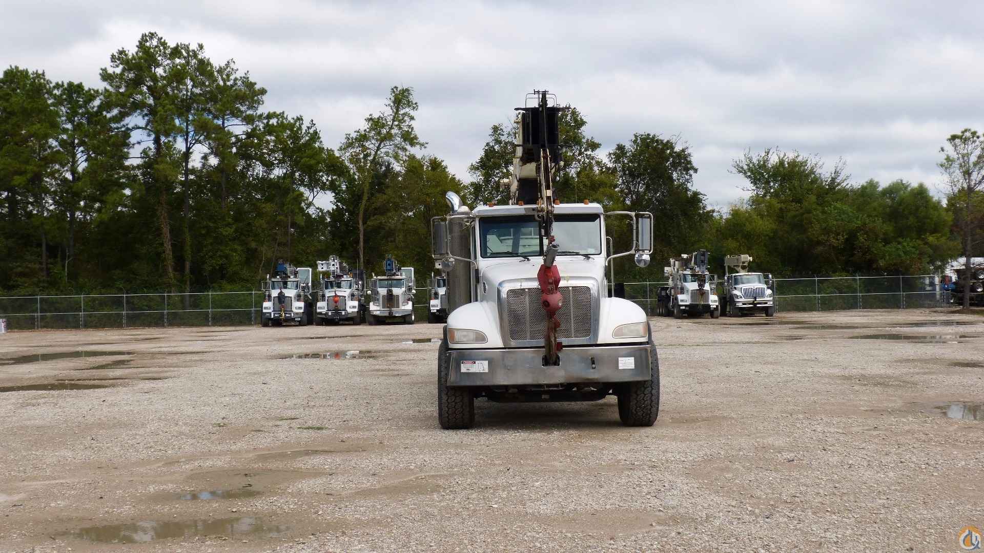 Used National 900A 26-Ton Boom Truck installed on 2009 Peterbilt 340