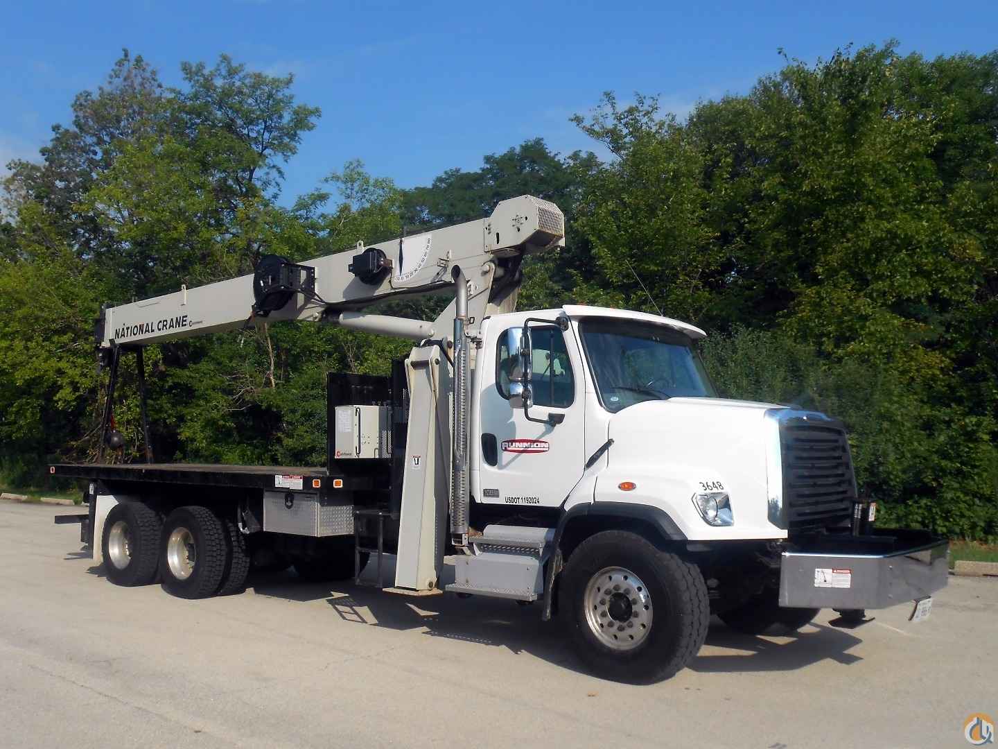 National Crane Model 890D