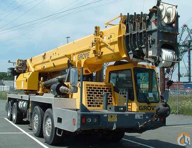 2005 Grove TMS900E
