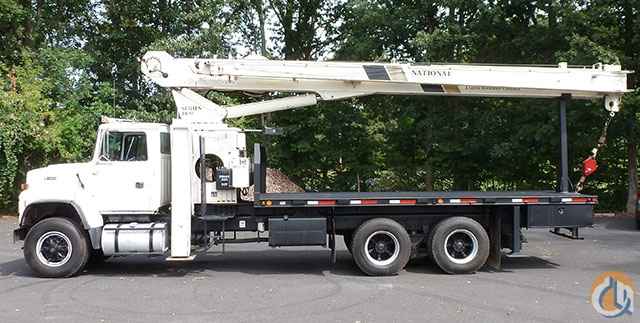 1995 FORD LNT9000; NATIONAL CRANE 1100