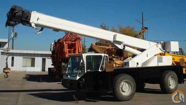 18 Ton Capacity Carry Deck Crane