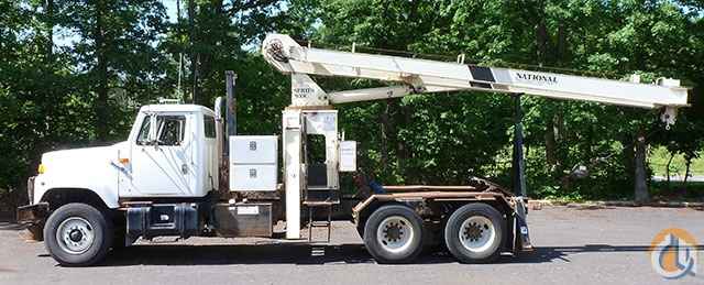 NATIONAL CRANE 500C; 15 TON; 1999 INTERNATIONAL 2574