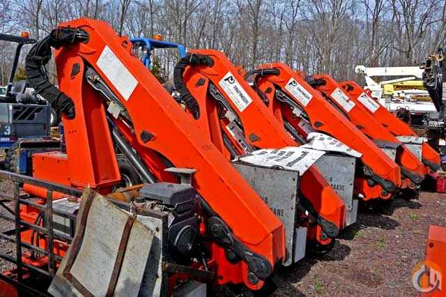 1998 PALFINGER 4.5 TON ROLLING BASE KNUCKLEBOOM PK9001