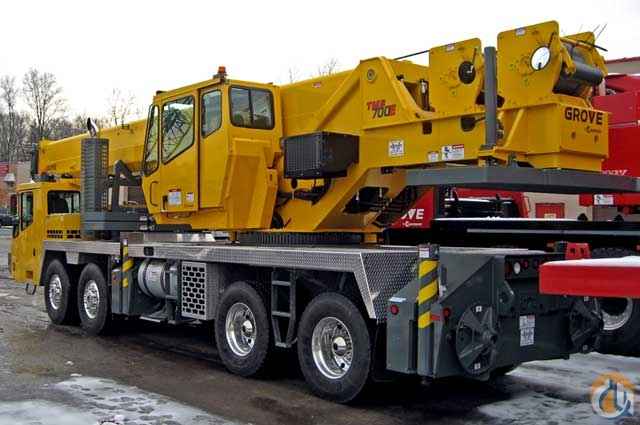 New 2012 Grove TMS700E