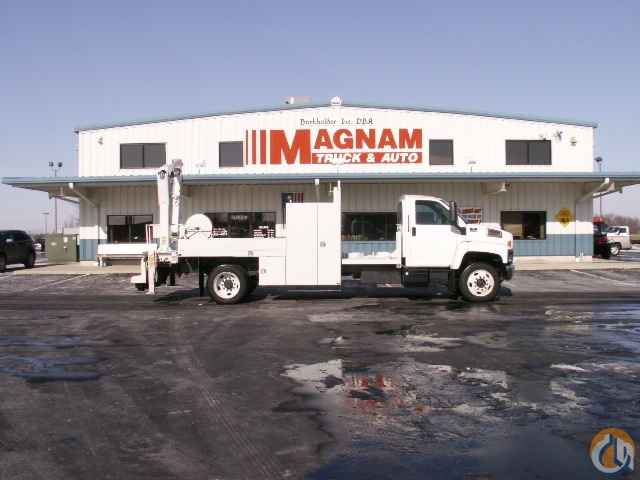 2007 Chevrolet C6500 Utility Bed IMT Knuckle Boom