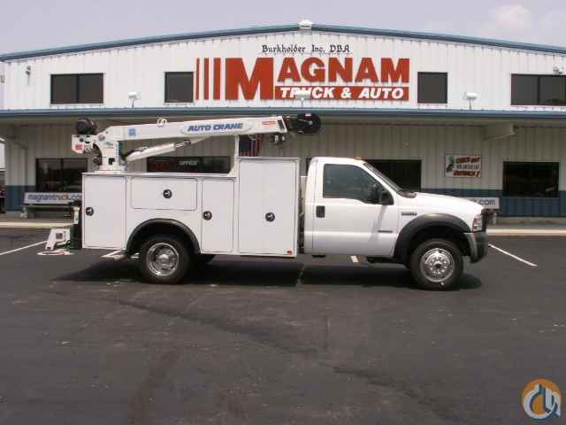 2007 Ford F-550 11' Utility Bed 4X4 6406H Auto Crane