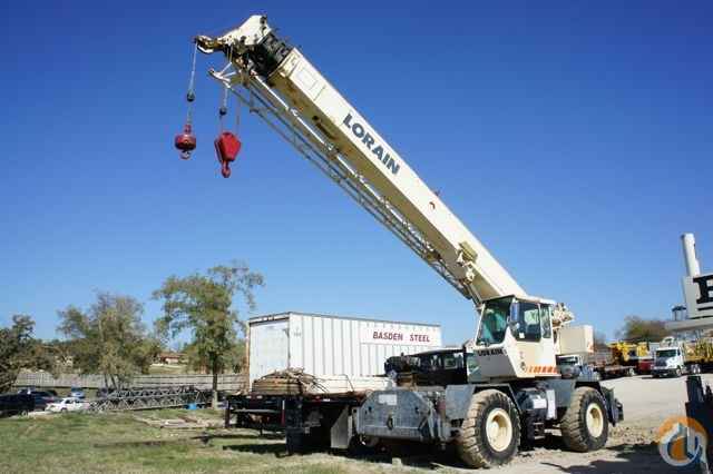1995 Lorain LRT 230E