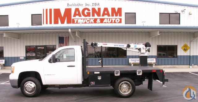 2009 GMC Sierra 3500 4X4 DRW 9' Flatbed 3203 PRX Auto Crane
