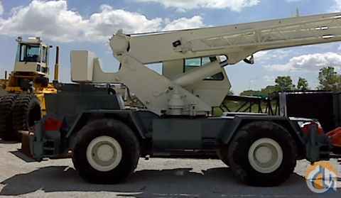 1994 Lorain LRT 230E