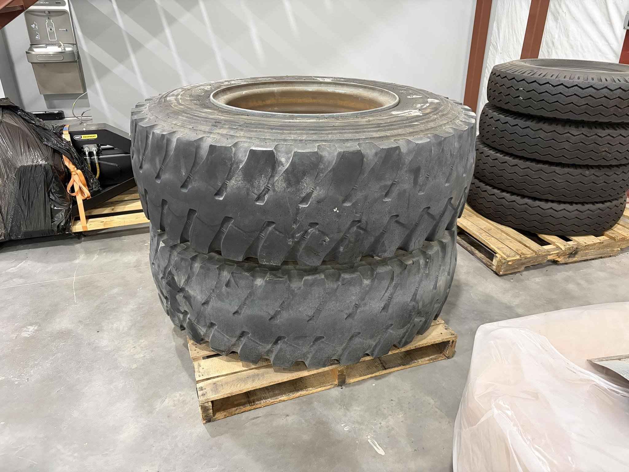 BRIDGESTONE V-STEEL G-TRACTION RADIAL