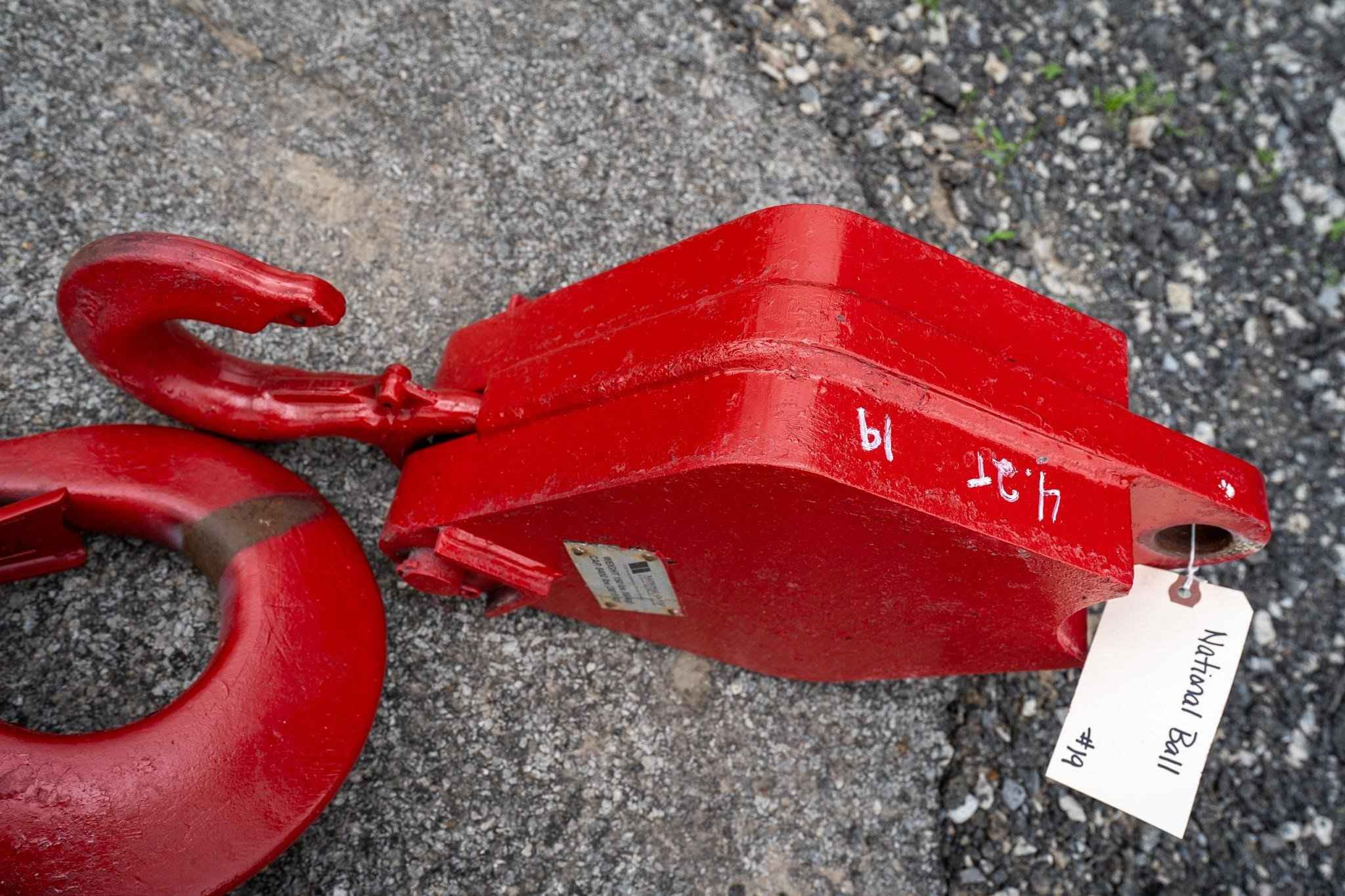 NATIONAL 8,400 LBS. HOOK BALL