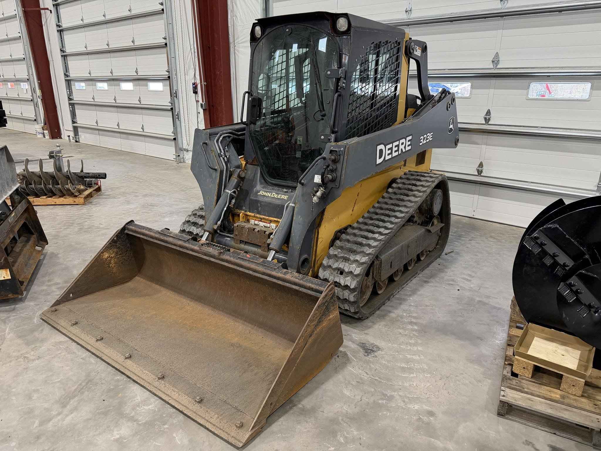 2015 john deere 323E