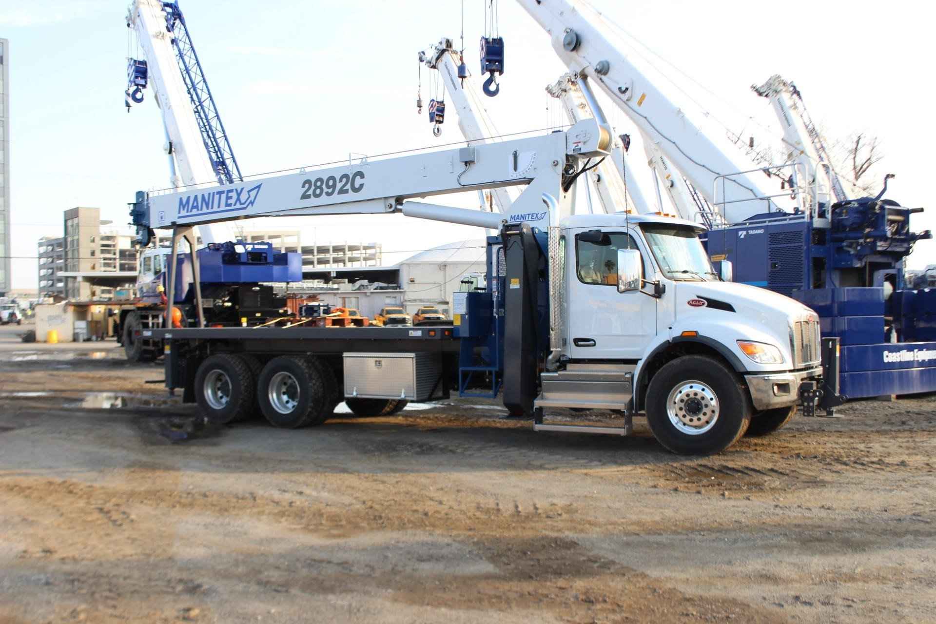 2025 MANITEX 2892C
