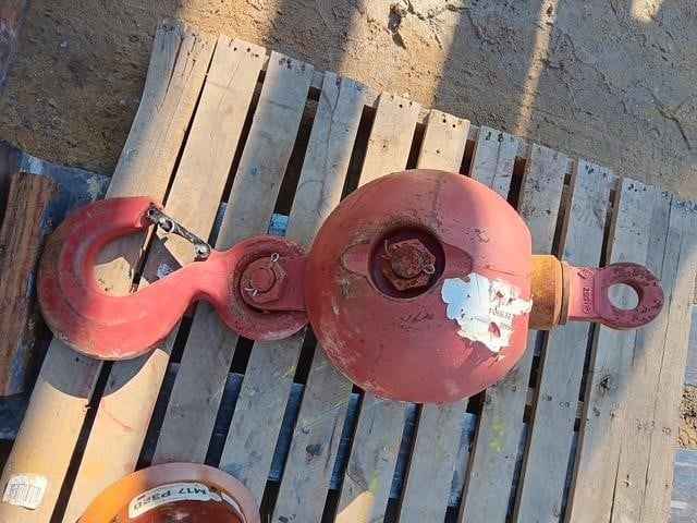 GUNNEBO JOHNSON 19-TON OVERHAUL BALL