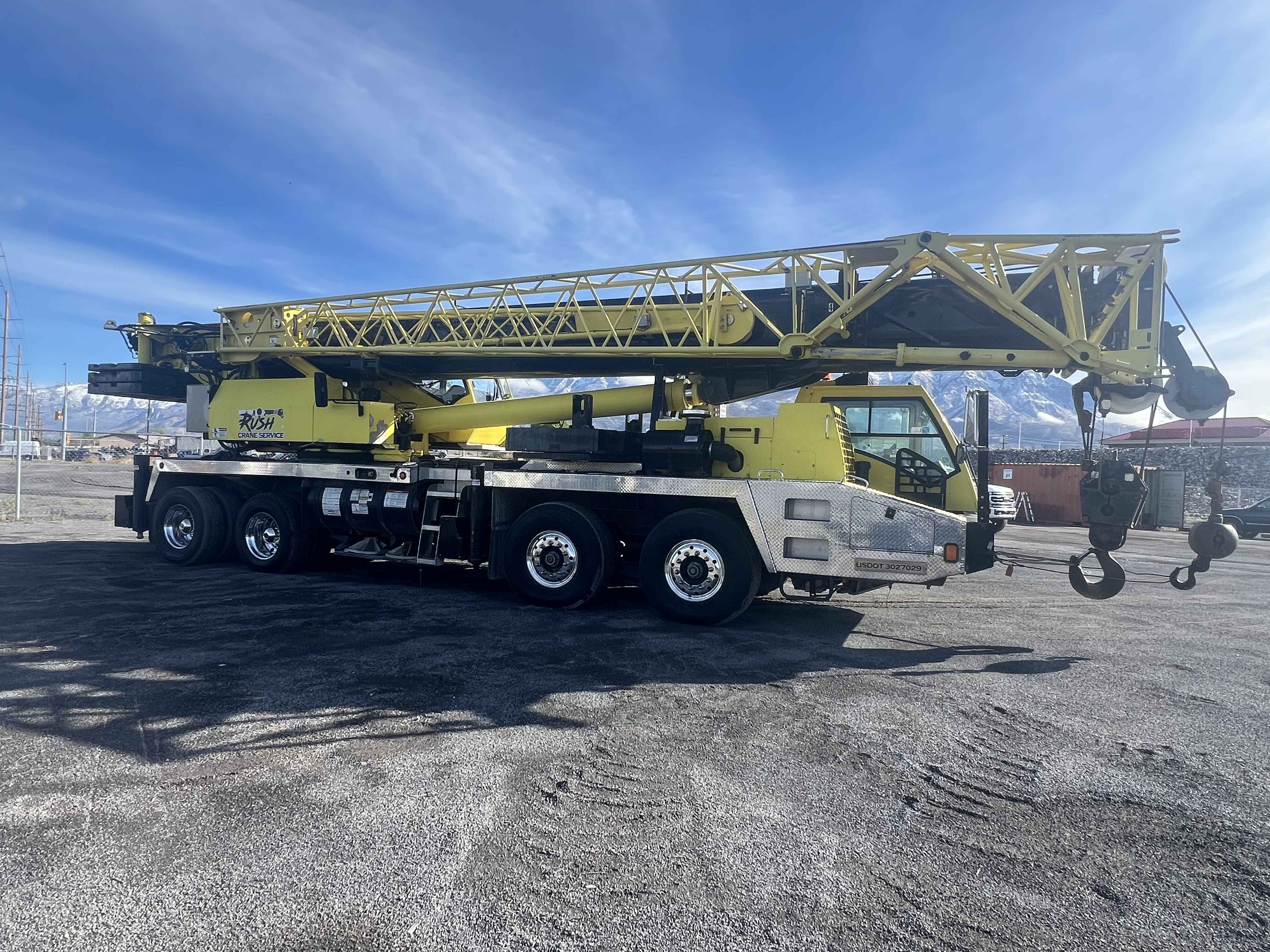 2013 Grove TMS 9000E