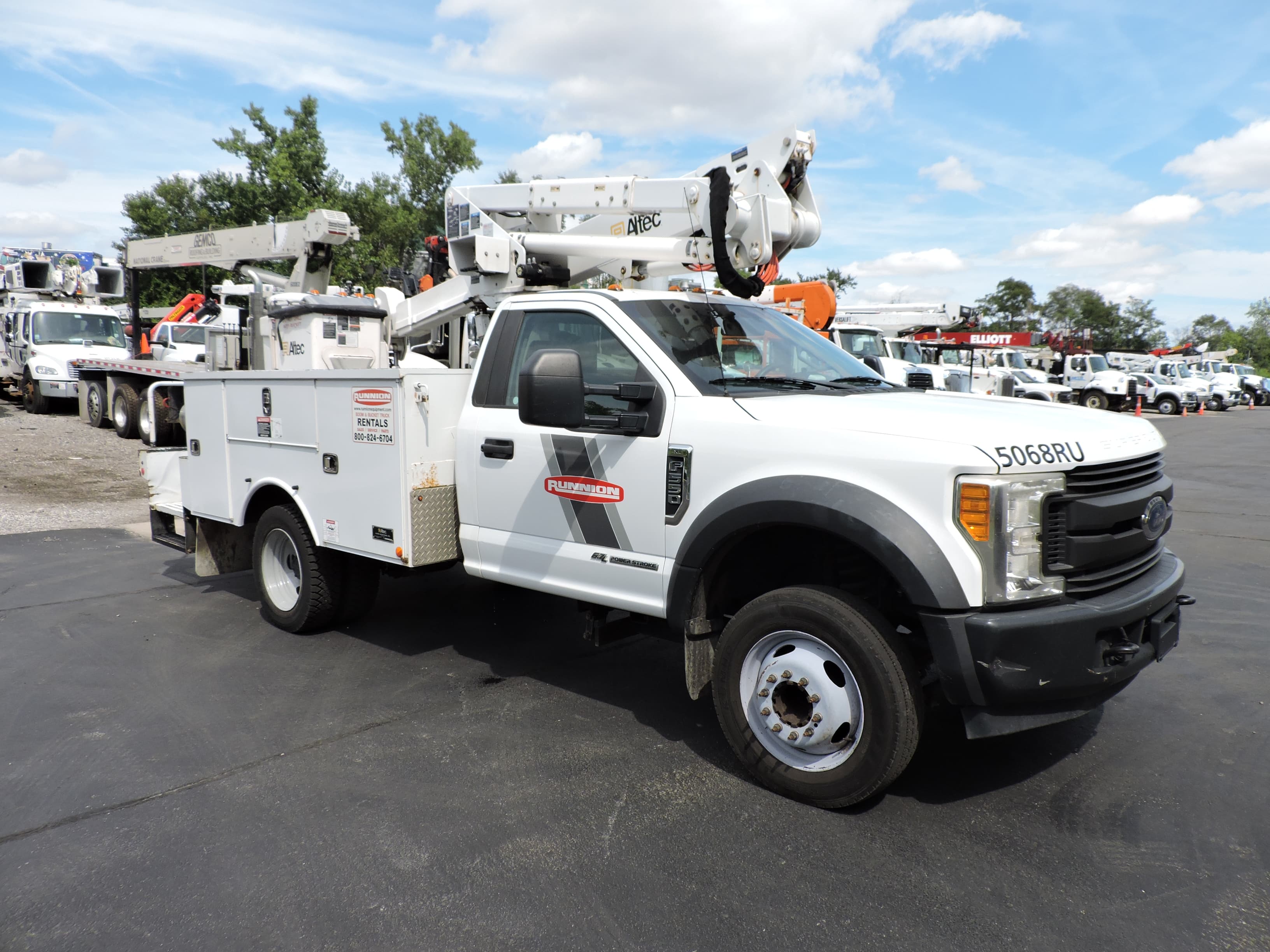2017 Altec AT37-G