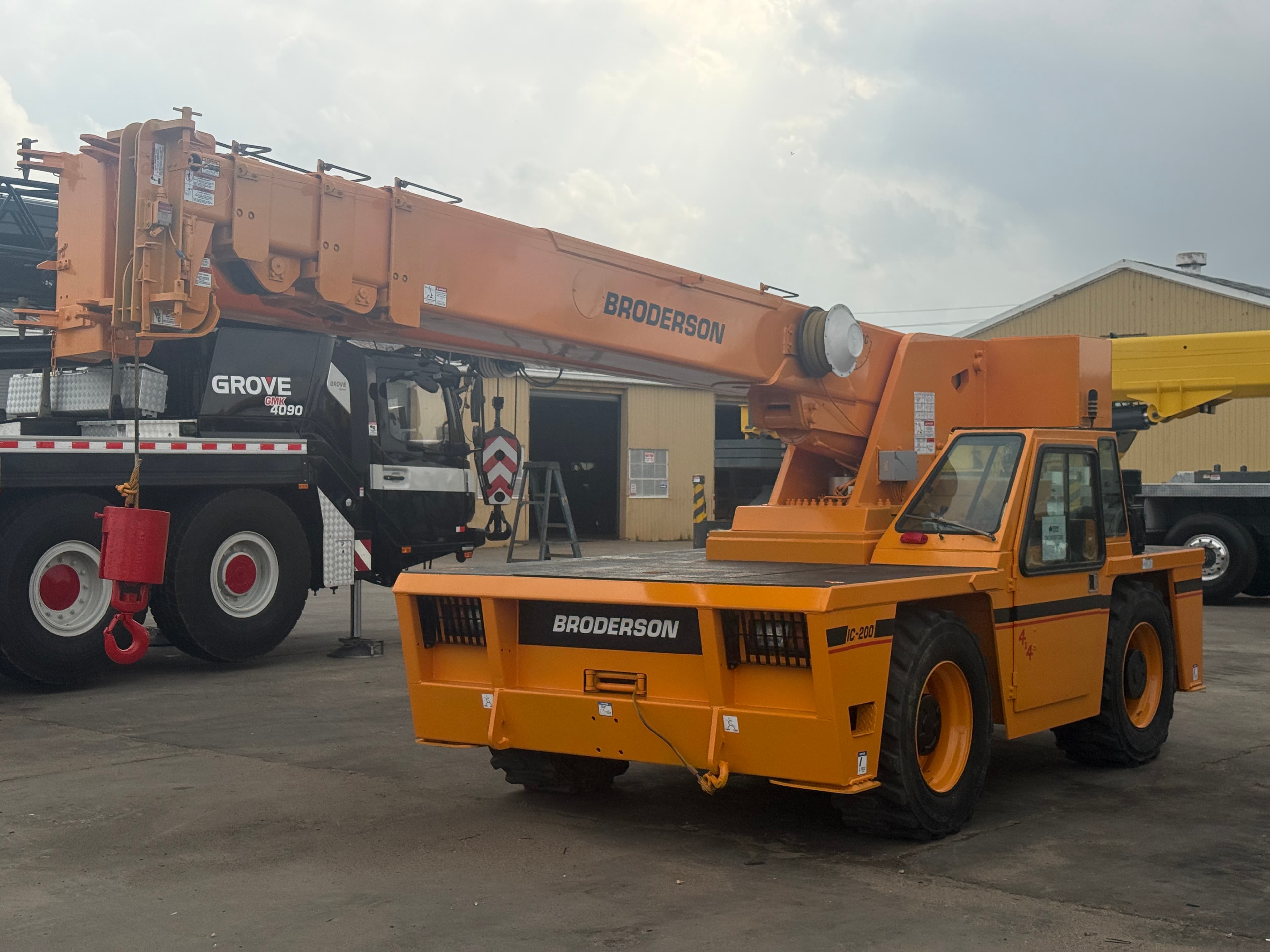 2013 Broderson IC-200-3H