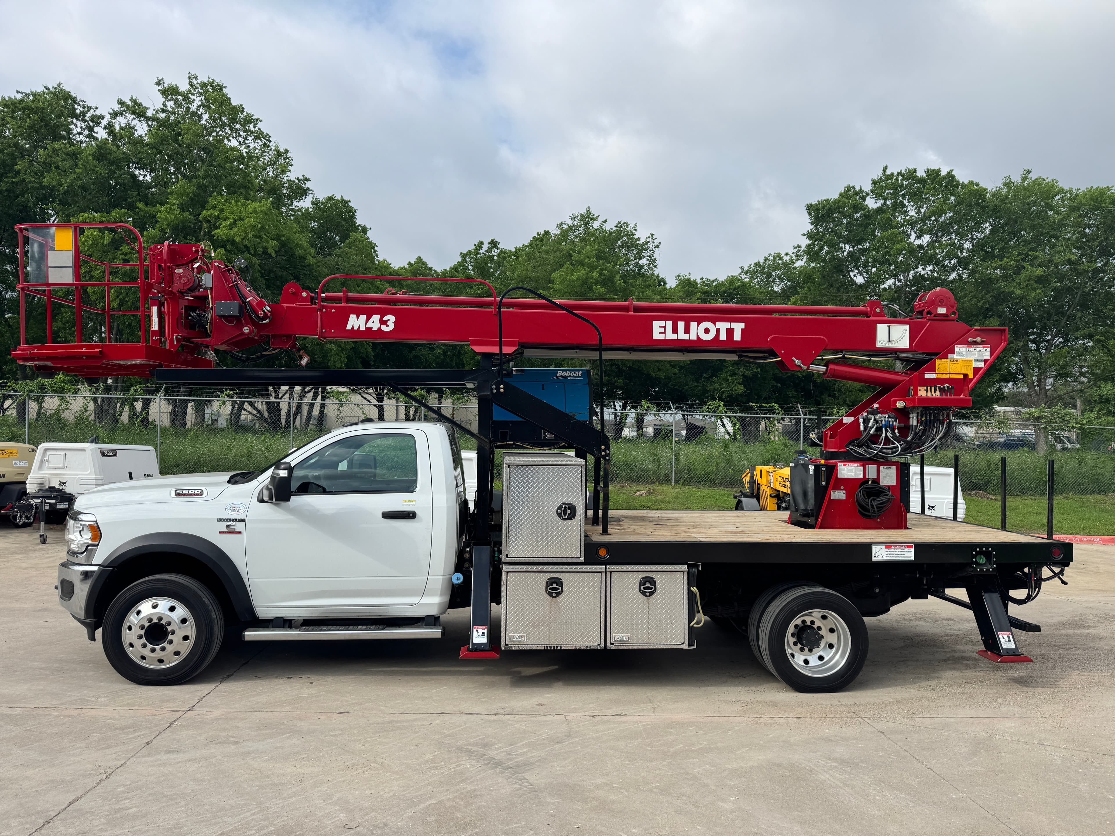 2023 Elliott M43R