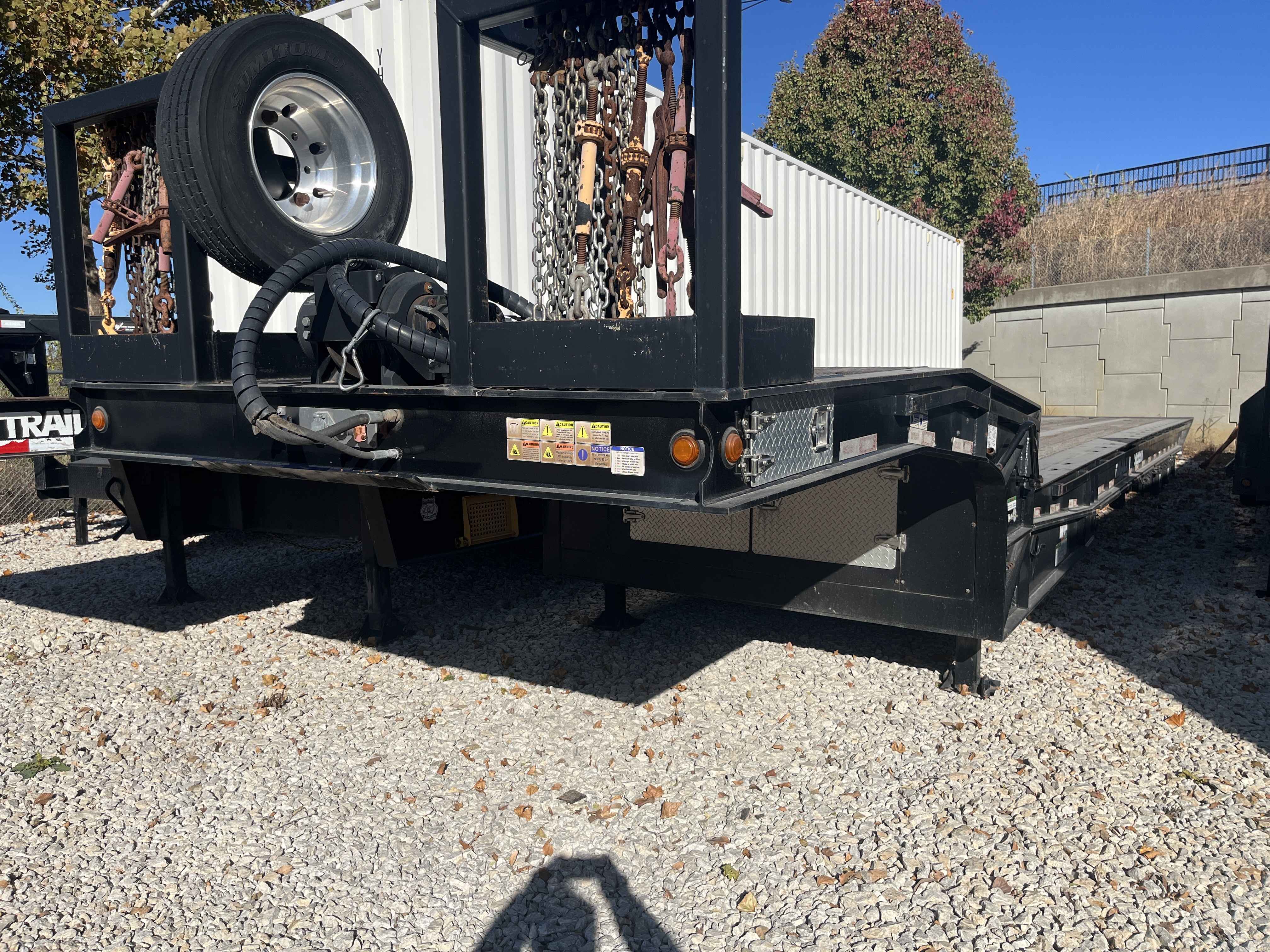 2017 Kalyn Siebert 53' Sliding Axle Trailer