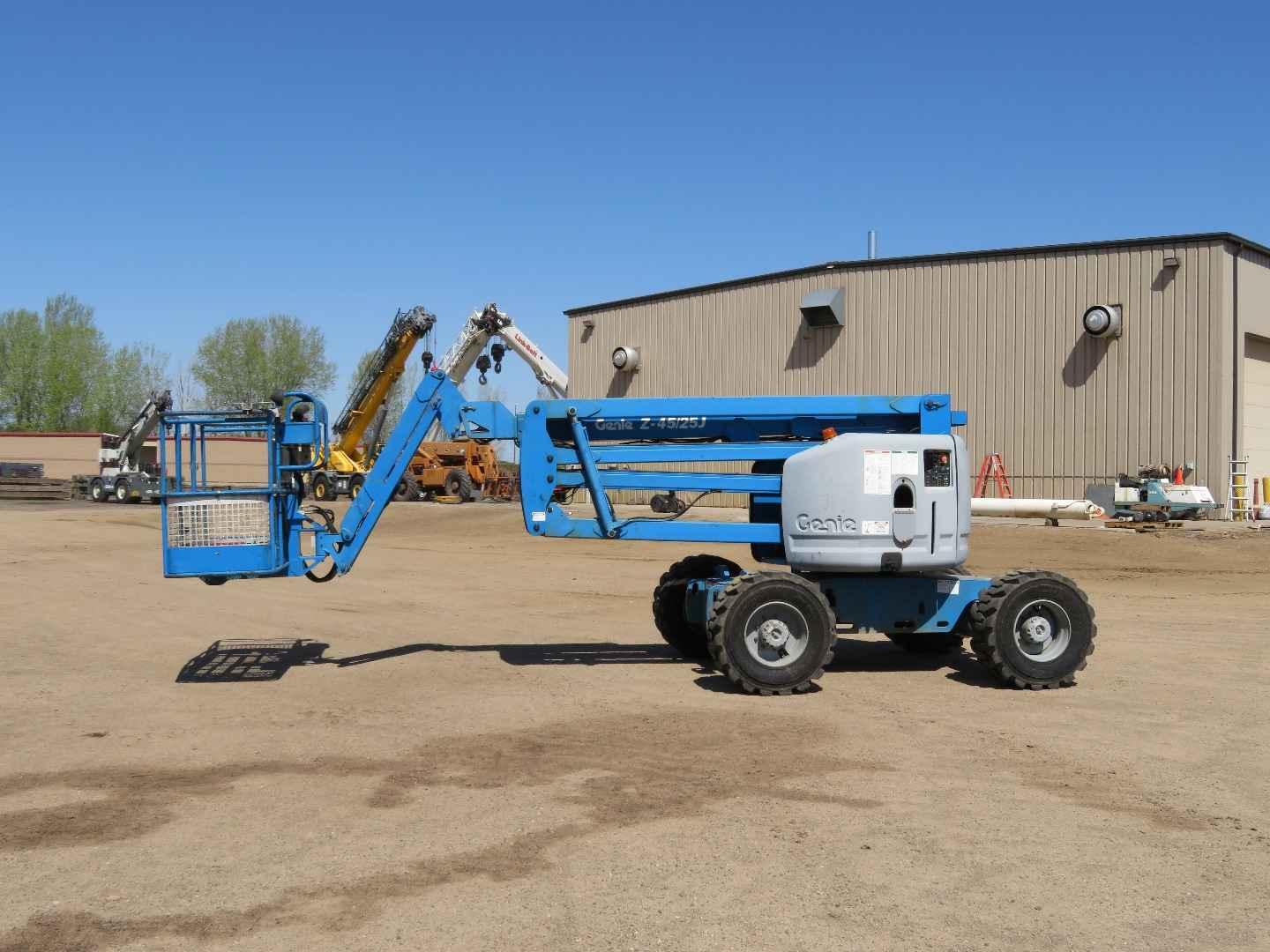 2003 Genie Forklift