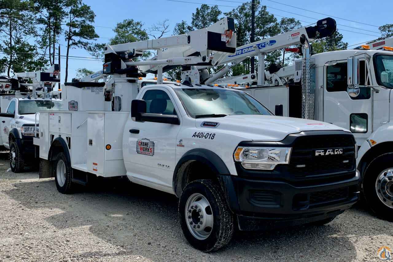 2020 Versalift SST-40-EIH