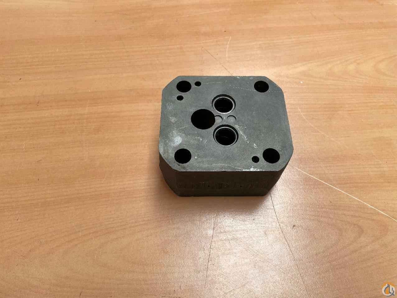 9926108440 - HOUSING, INLET