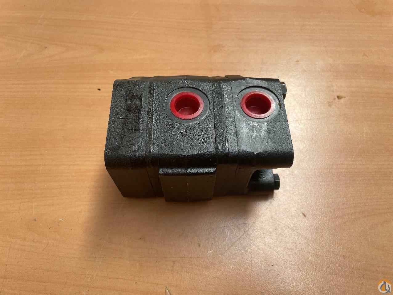 9722102849 - PUMP MIN.10PCS.