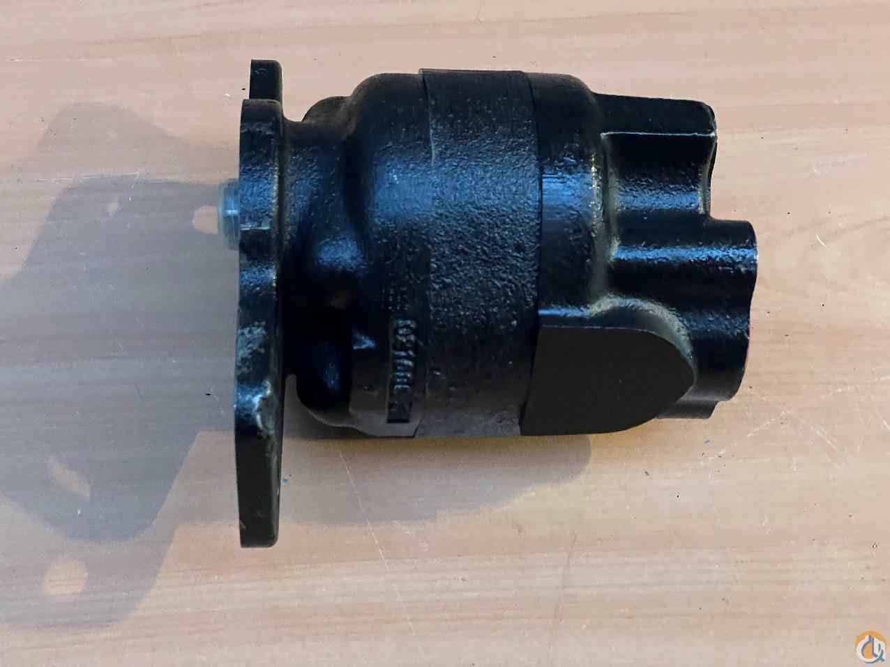 9722103382 - HYD.PUMP REAR SECTION