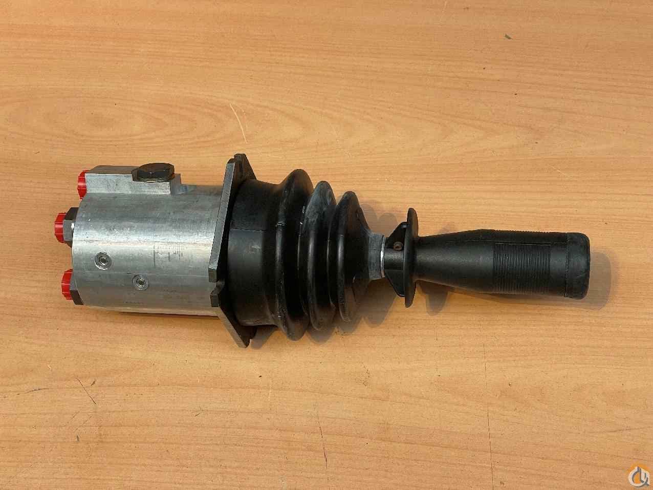 7352990183 - CONTROL VALVE