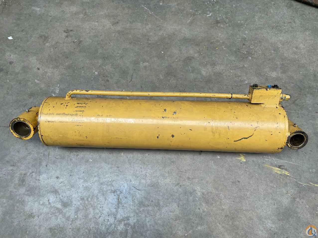 6372001595 - LIFT CYL ASSY 9"