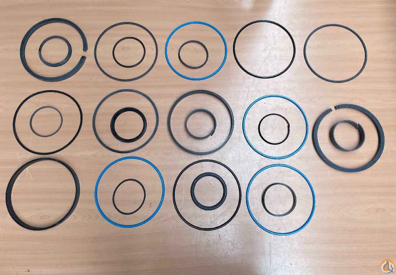 7373000047 - CYL SEAL KIT