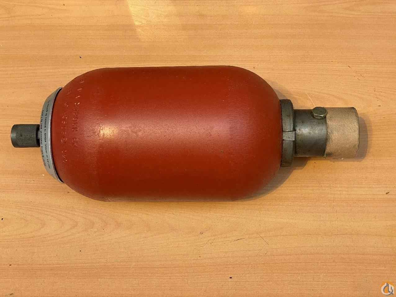 7005990012 - ACCUMULATOR