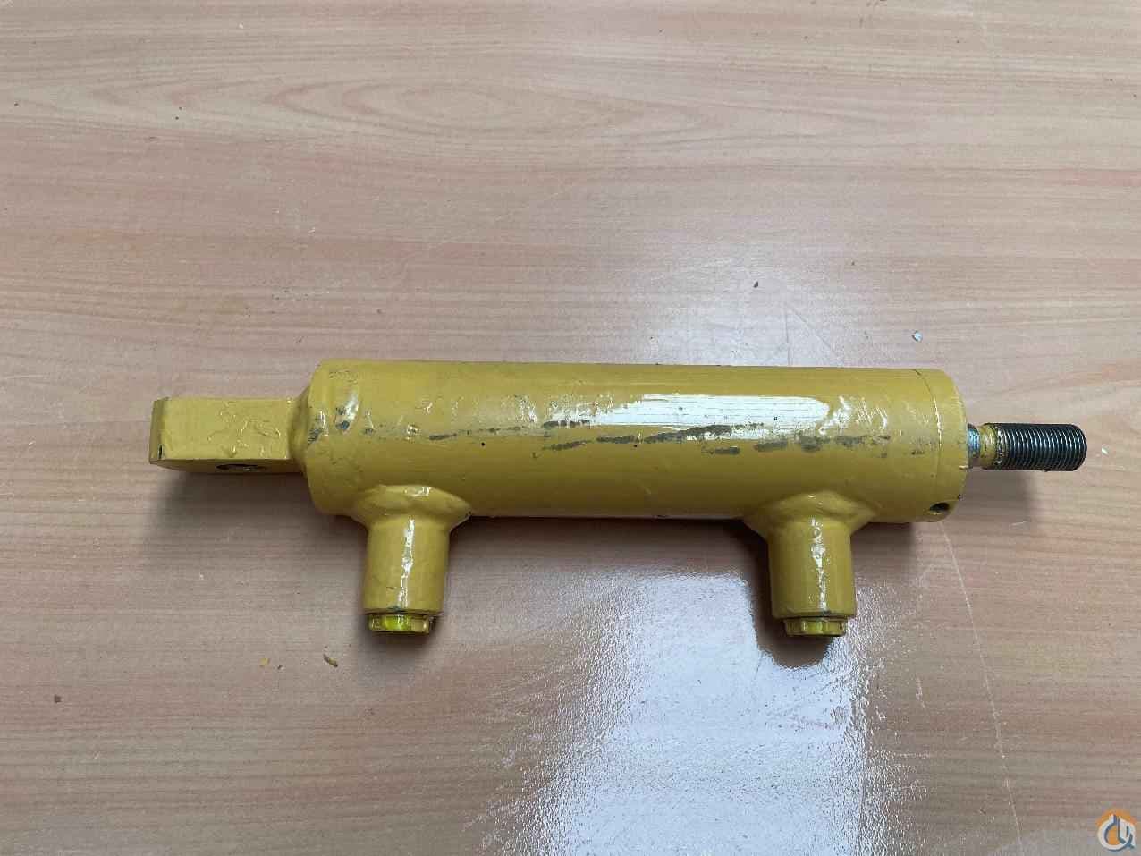 6372002365 - STEERING CYLINDER