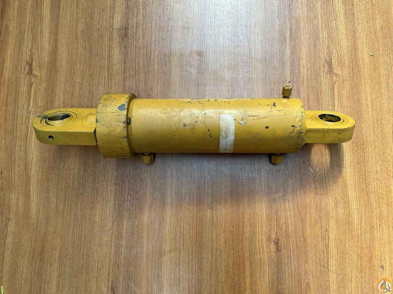 6372003070 - AXLE BLOCKING CYLINDER