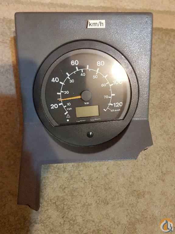 3317328-U - E.- SPEEDOMETER-USED